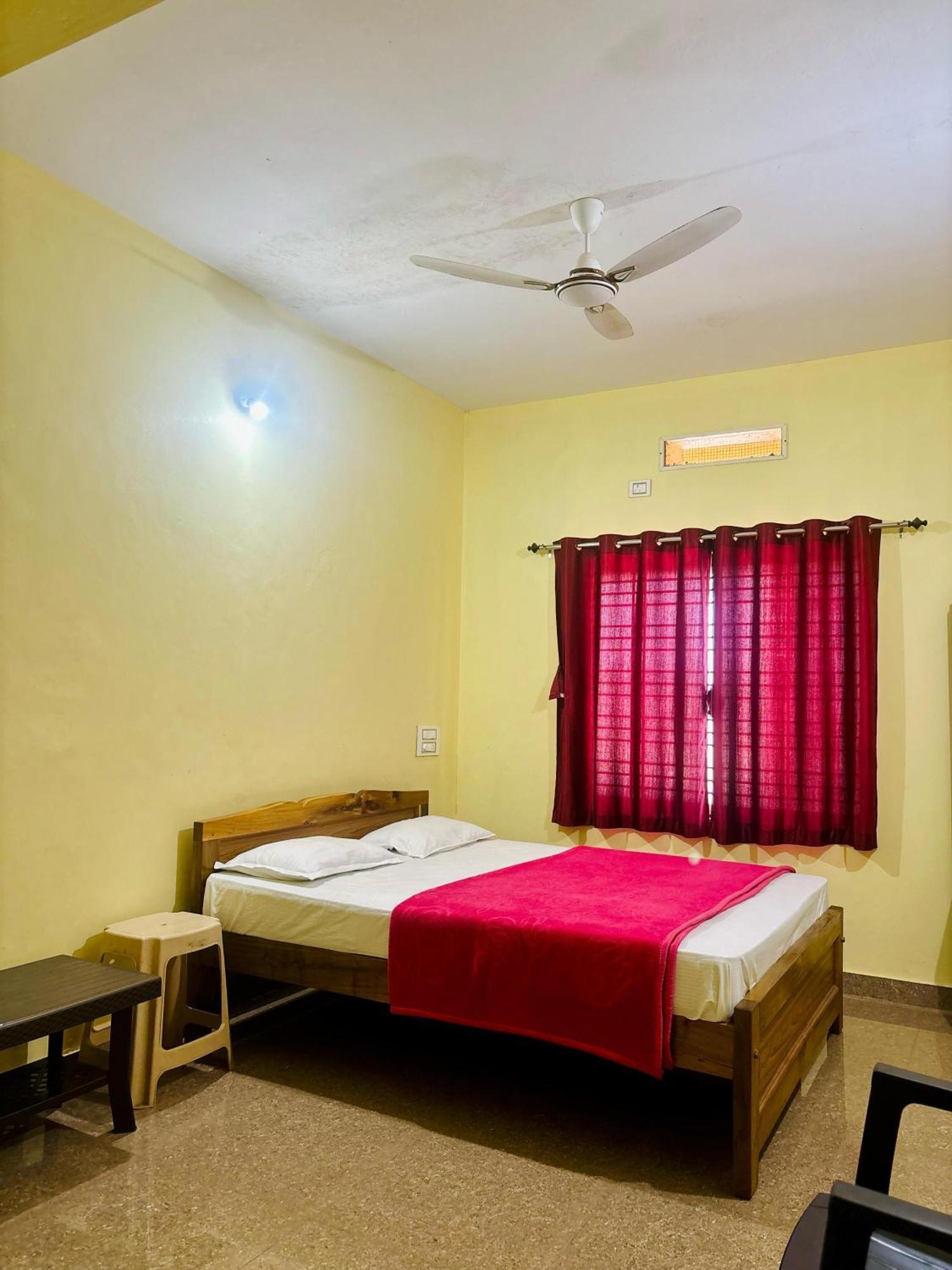 Mungaru Homestay, Talaguppa Sāgar Exterior foto